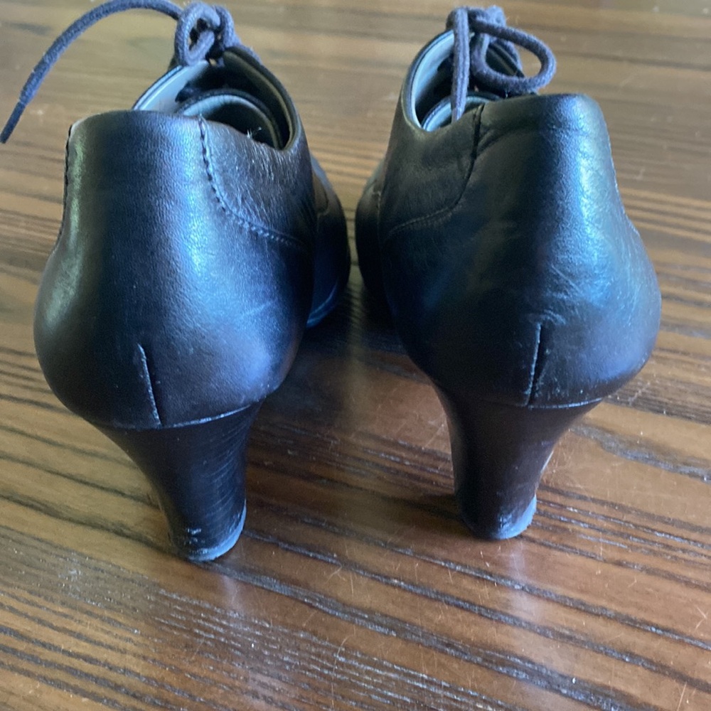 Black Leather Lace Up Wingtip Style Heel - Picture 4 of 9